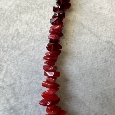 Colar com Pérolas e Raíz de Coral. Colar com Pérolas e Raíz de Coral.