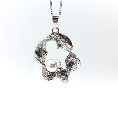 colar pendente flor prata com pérola