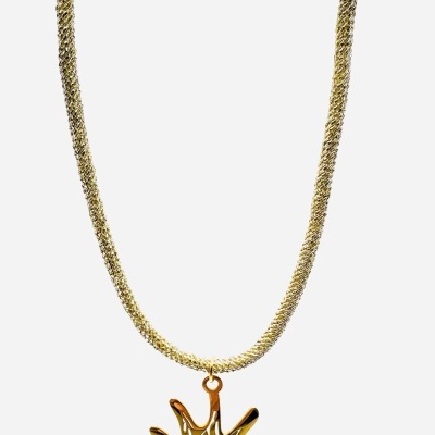 Colar em Aço Dourado com Pendente - Jóia Radiante e Versátil