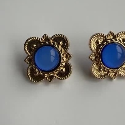 Brincos Flor Azul Celeste - O Seu Toque de Cor e Sofisticação.