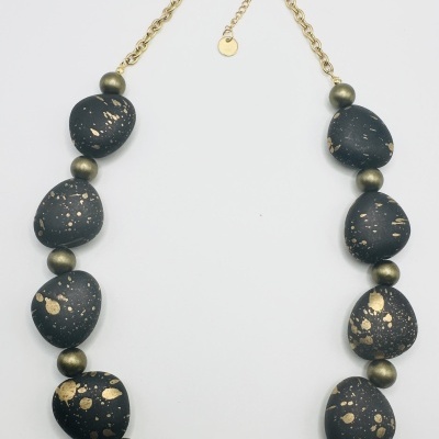 ✨ Colar Exclusivo Preto & Dourado – Elegância e Sofisticação ✨