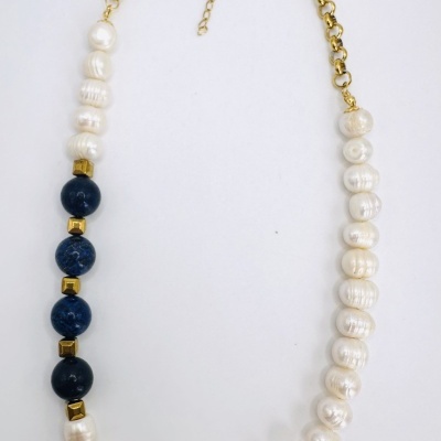 Colar de Pérolas e Lápis Lazuli – Estilo e Sofisticação Personalizável