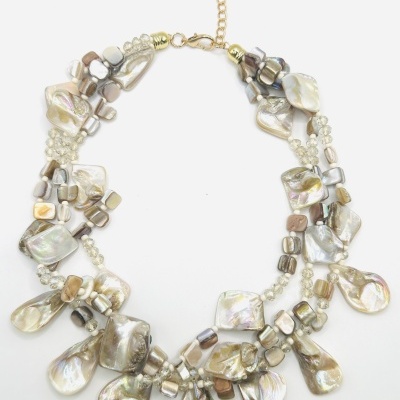 Colar Camadas Madrepérola Iridescente | Personalizável | Elegância Orgânica Colar Camadas Madrepérola Iridescente | Personalizável | Elegância Orgânica