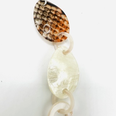 Perfeito colar comprido animal print