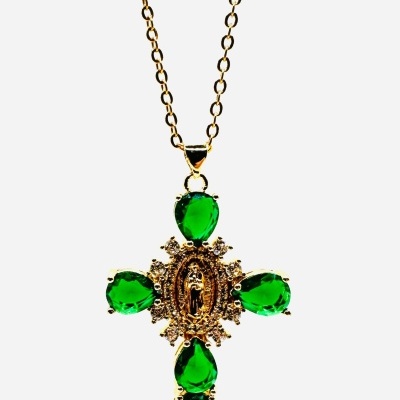 Colar com Cruz Verde Esmeralda: O Toque de Elegância e Fé que Faltava no Seu Visual Colar com Cruz Verde Esmeralda: O Toque de Elegância e Fé que Faltava no Seu Visual