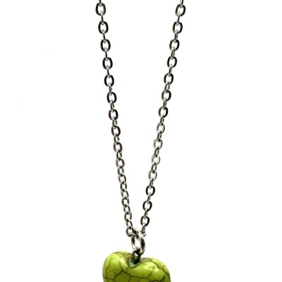 Colar Coração Pedra Natural Verde – Um Toque de Arte e Romance 💙✨ Colar Coração Pedra Natural Verde – Um Toque de Arte e Romance 💙✨