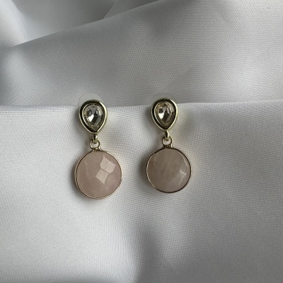 Brincos com Solitário para Mulher - A Beleza do Quartzo Rosa