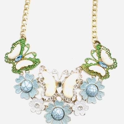 Colar Dourado com Borboletas e Flores Colar Dourado com Borboletas e Flores