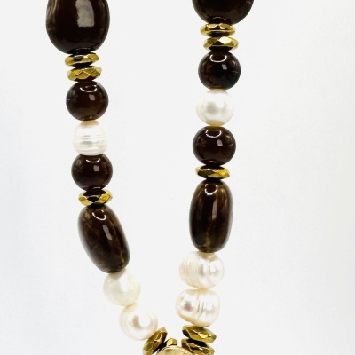 🌸 Colar Majestade Dourada – Sofisticação e Exclusividade 🌸