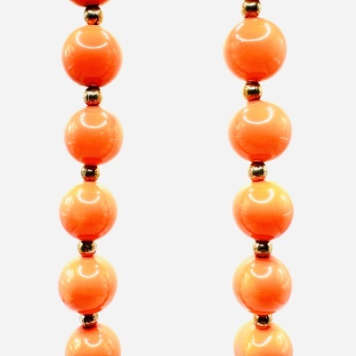 Colar Coral Brilhante com Contas Grandes em Resina – Elegância Vibrante com Portes Grátis