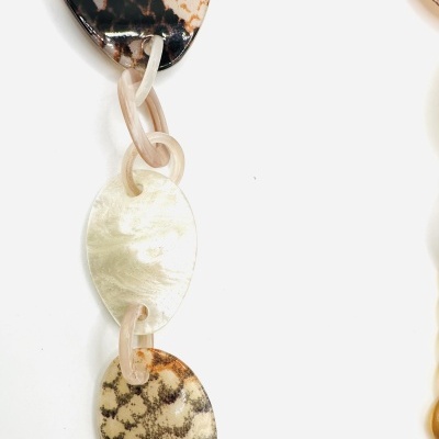 Perfeito colar comprido animal print