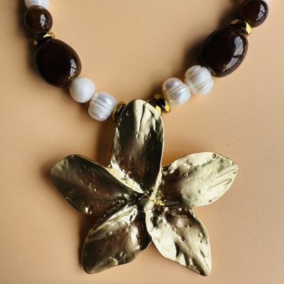 🌸 Colar Majestade Dourada – Sofisticação e Exclusividade 🌸