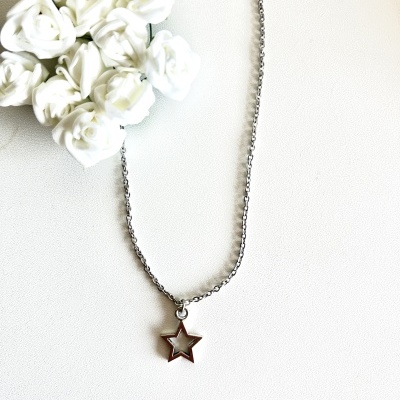 Lindo fio com estrela.