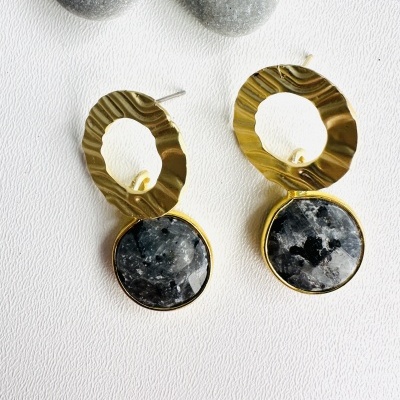 Brincos para Mulheres Dourados – Luxo e Estilo em Cada Detalhe!