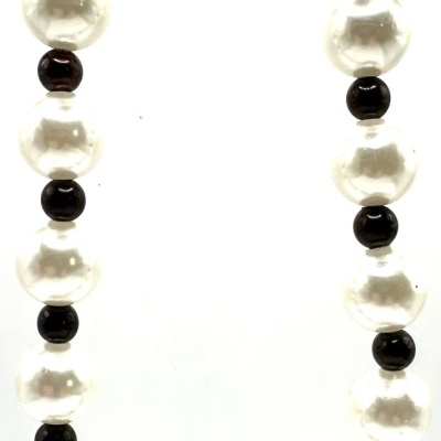 Colar de Pérolas de 10mm com Cornalina e Strass