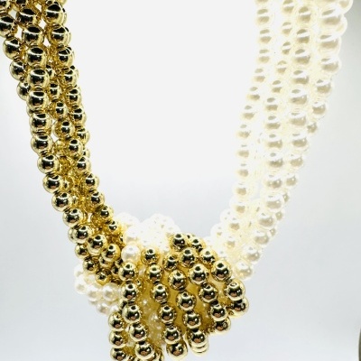 Colar Luxo Dourado & Pérola – Brilhe com Elegância! ✨