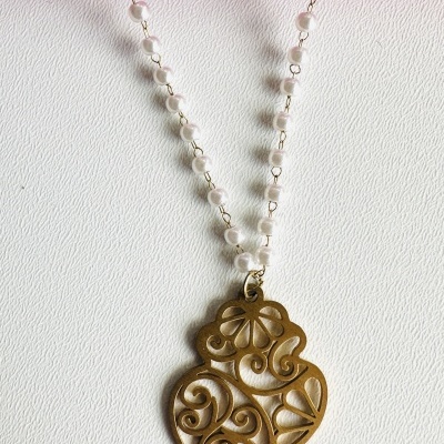 💖 Colar Encanto Dourado – Sofisticação e Romance 💖