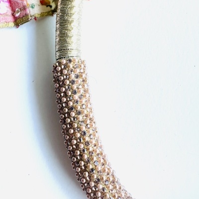 Colar Exclusivo Estruturado Dourado e Bronze - Luxo e Brilho