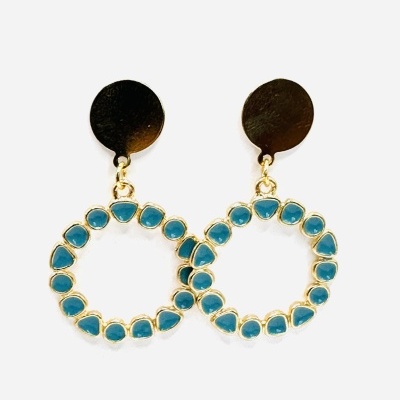 Brincos esmaltados azul ou vermelho com aro dourado – Elegância intemporal com envio grátis