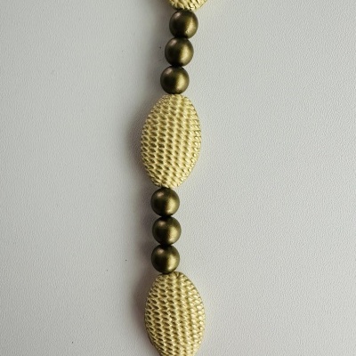 Colar Trama Dourada para Mulheres – Elegância e Estilo Artesanal! ✨🌾