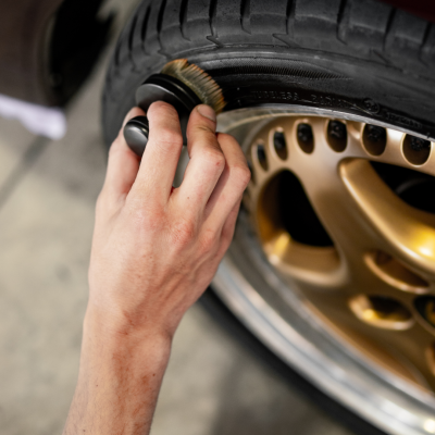 Pincel para Brilho de Pneus