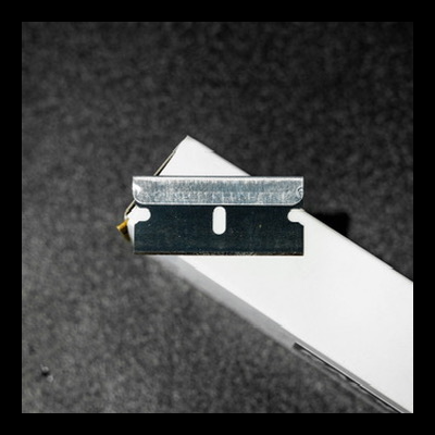 Lâminas Pretas em Aço Carbono – Razor Blade Profissional | Pack 100 Unid.