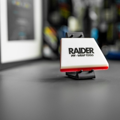 https://www.raidertools.pt/product/squeeje-de-ppf-trapezoidal-branco-e-vermelho