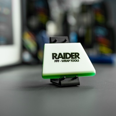 https://www.raidertools.pt/product/copia-de-squeeje-de-ppf-trapezoidal-branco-e-verde