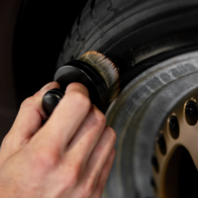 Pincel para Brilho de Pneus