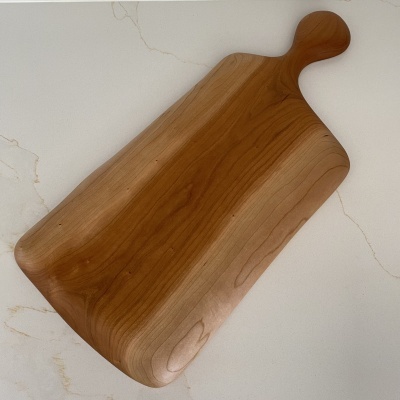 TÁBUA DE SERVIR EM MADEIRA DE CEDRO