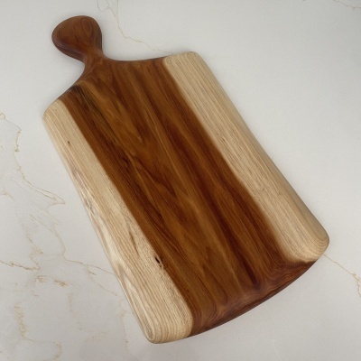 TÁBUA DE SERVIR EM MADEIRA DE ACÁCIA