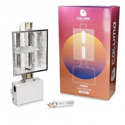 Luminária CMH FORCE da Caluma com base branca, refletor metálico e caixa colorida rosa, laranja e roxo.