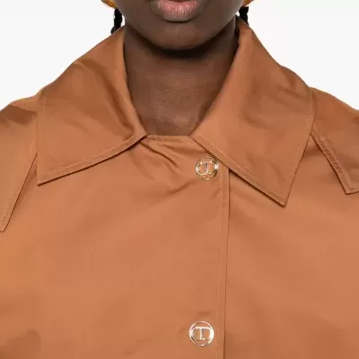 Button-fastening pocket jacket Button-fastening pocket jacket