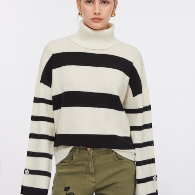 100% wool polo-neck with bejewelled buttons