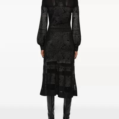 V-neck maxi dress black