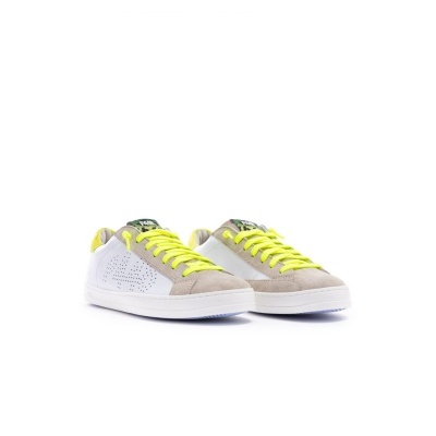 Sapatilhas brancas com detalhes em bege e atacadores amarelo-neão
