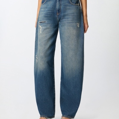 Balloon-fit jeans with extra-curve leg