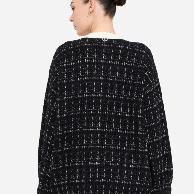 Jacket with jewel buttons