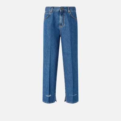 Loose-leg jeans with slit on the hem