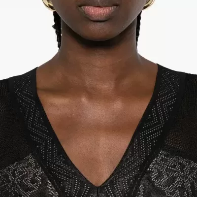 V-neck maxi dress black