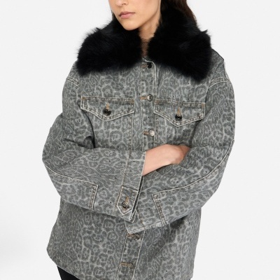 Faux fur jacket with collar