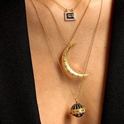 MYA-BAY Black Shiny Protection Necklace MYA-BAY Black Shiny Protection Necklace