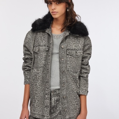 Faux fur jacket with collar