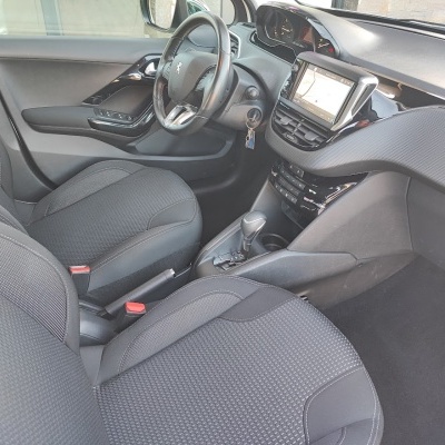PEUGEOT 208 Allure 1.2 Auto