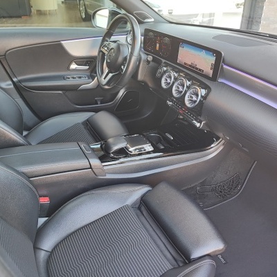 MERCEDES-BENZ A180 d Style Plus Auto