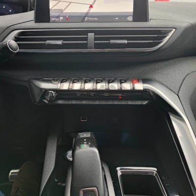 PEUGEOT 3008 GT Line 1.6 BlueHDi