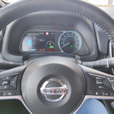 NISSAN LEAF N-Connecta 40 KW