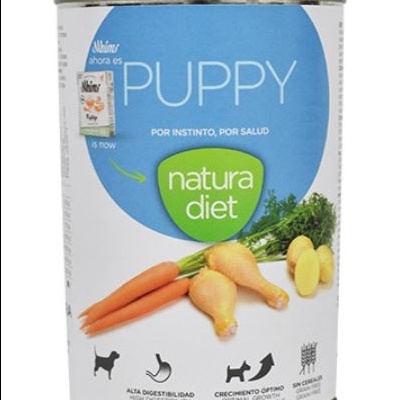 Lata de comida para cão Natura Diet Puppy com cenouras e coxas de frango no rótulo