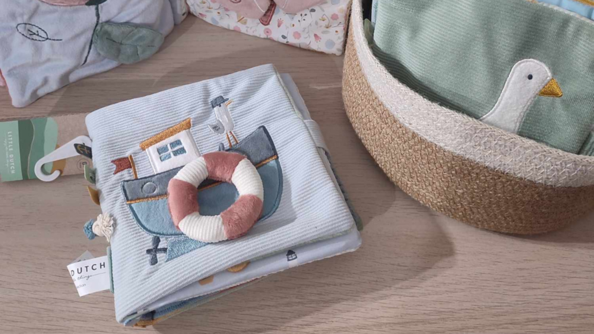 Sugestões de Livros para Bebés Sugestões de Livros para Bebés