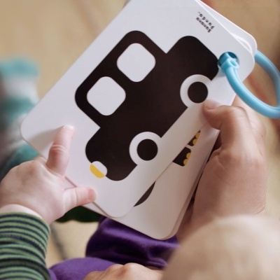 Cartões de Alto Contraste com Anel [+ 3 meses] | Banana Panda